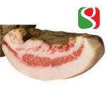 "Guanciale" VERY HIGH QUALITY bacon in big slices of around 0,38 kg, in vacuum   - parim enne:  30/03/2025 - Hoida jahedas +2°/+6°C.